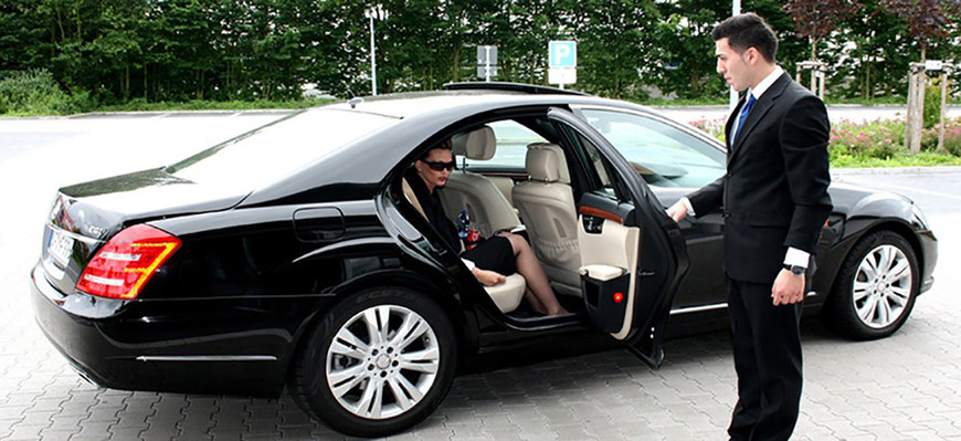 Reliable Chauffeur Service Manchester By Sure4U