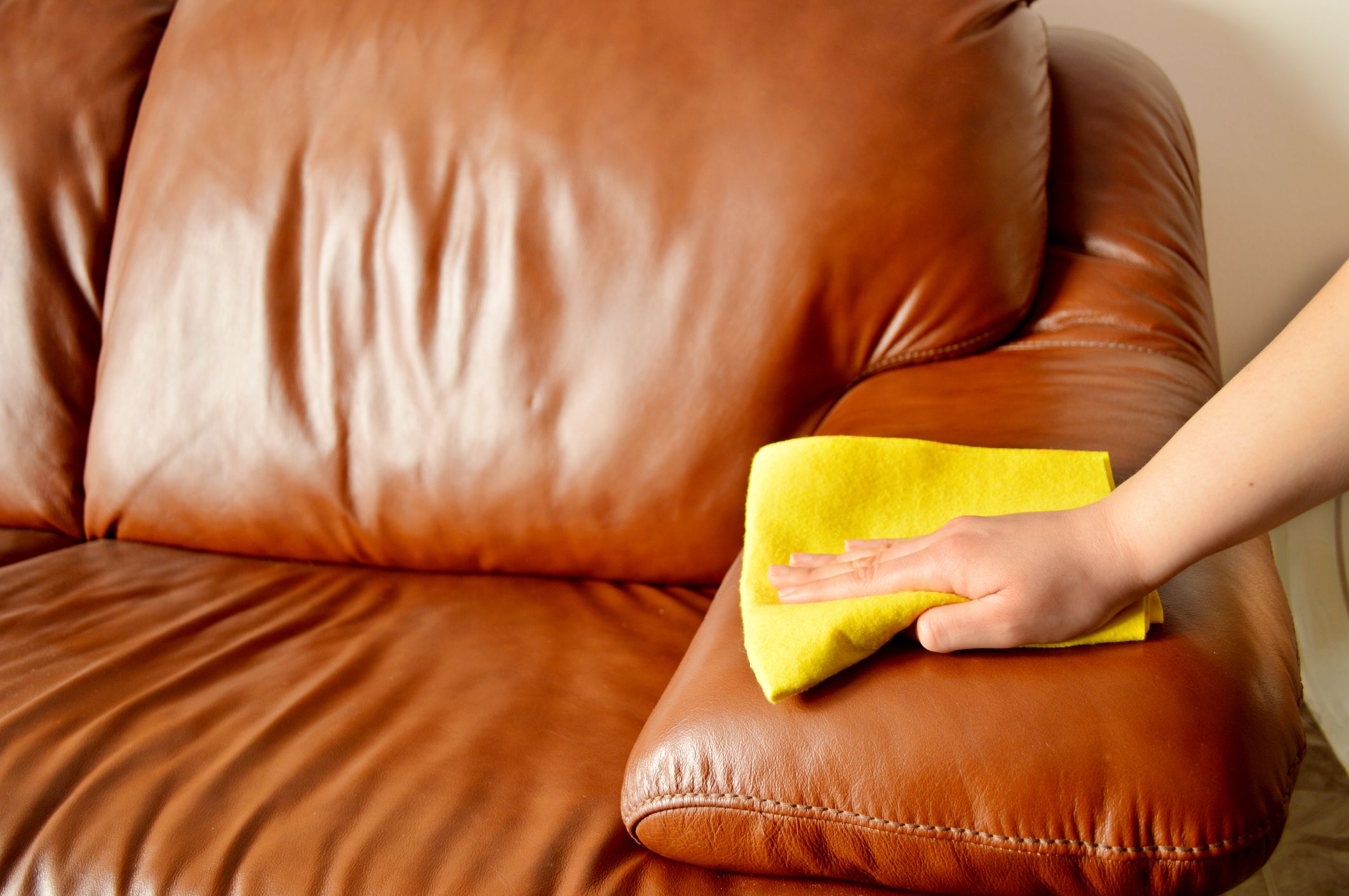 Top Tips For Maintaining A Clean And Polished Leather Lounge Near Me