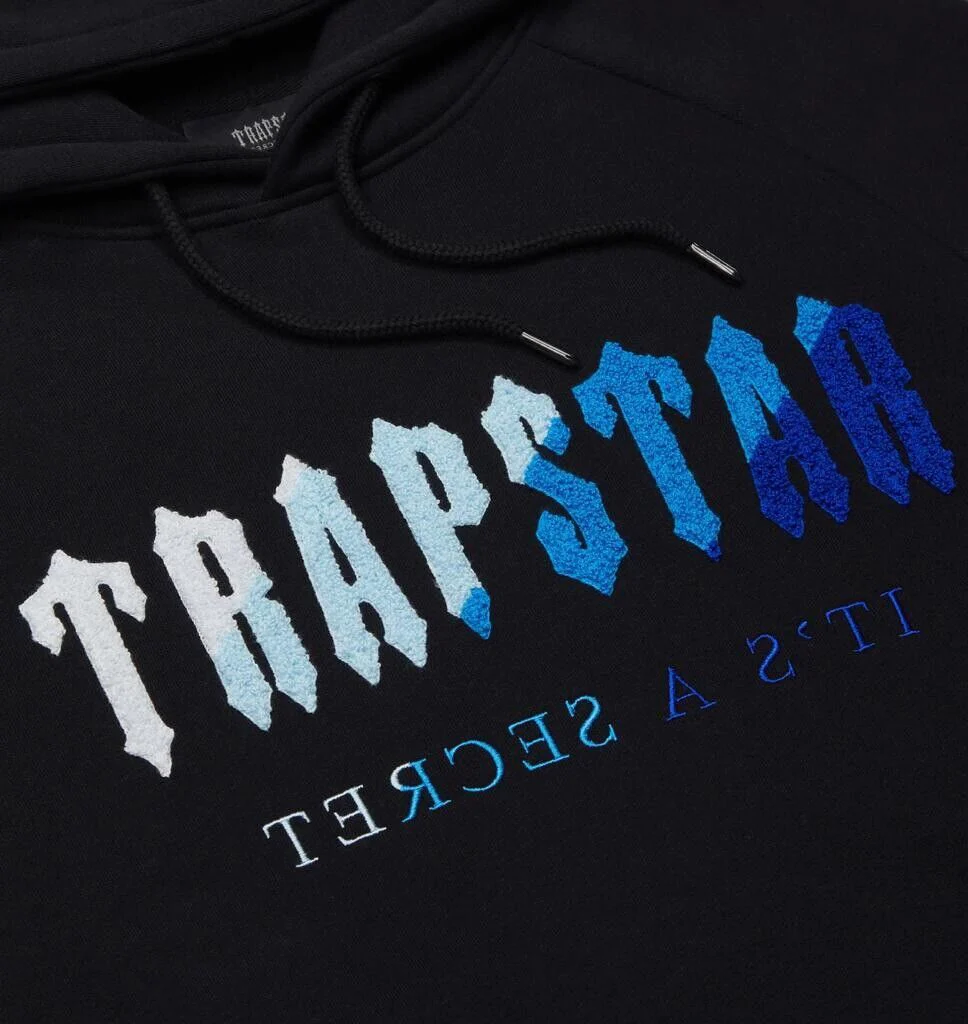 Trapstar Tracksuits: Perfect Companion for Travel and Adventure