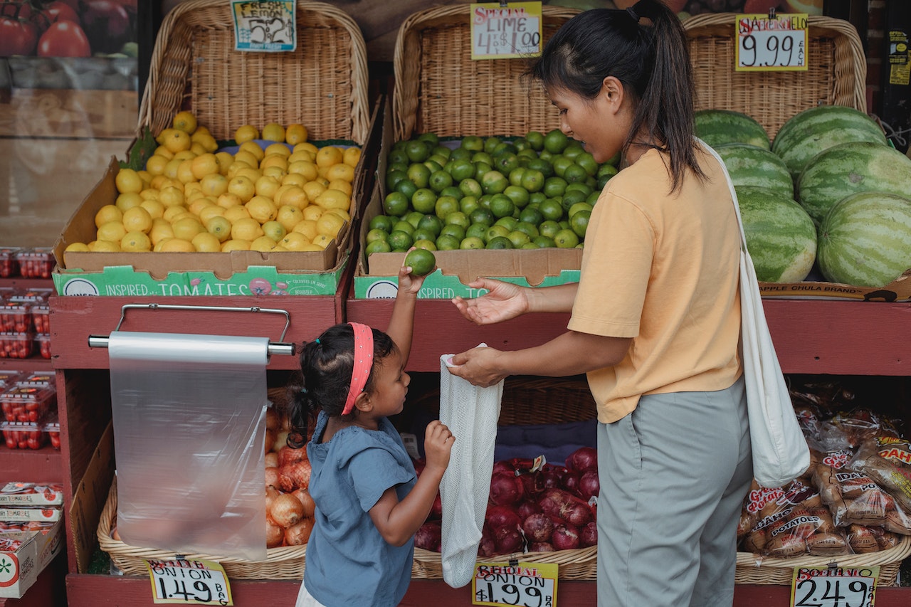 grocery with mom