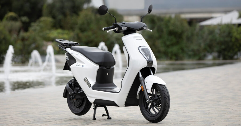 Skuter elektrik Honda, EM1 e: debut di Eropah, 2.3 Hp, 90 Nm tork, kelajuan maksimum 45 km/j!