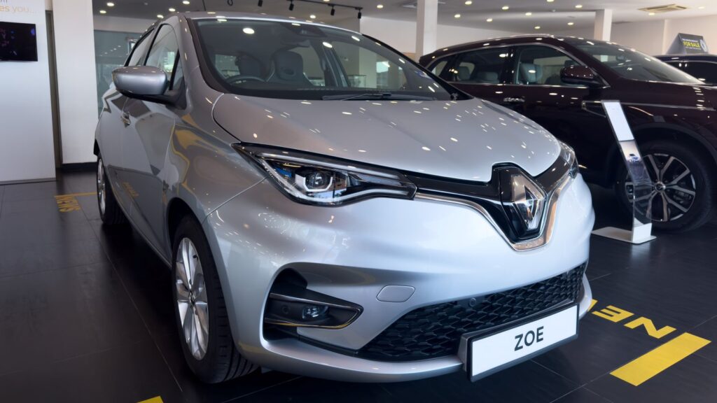 Malaysia lancar Renault Zoe 2023 – penghantaran pertama habis licin, dari RM 165k, jarak pandu 396 km