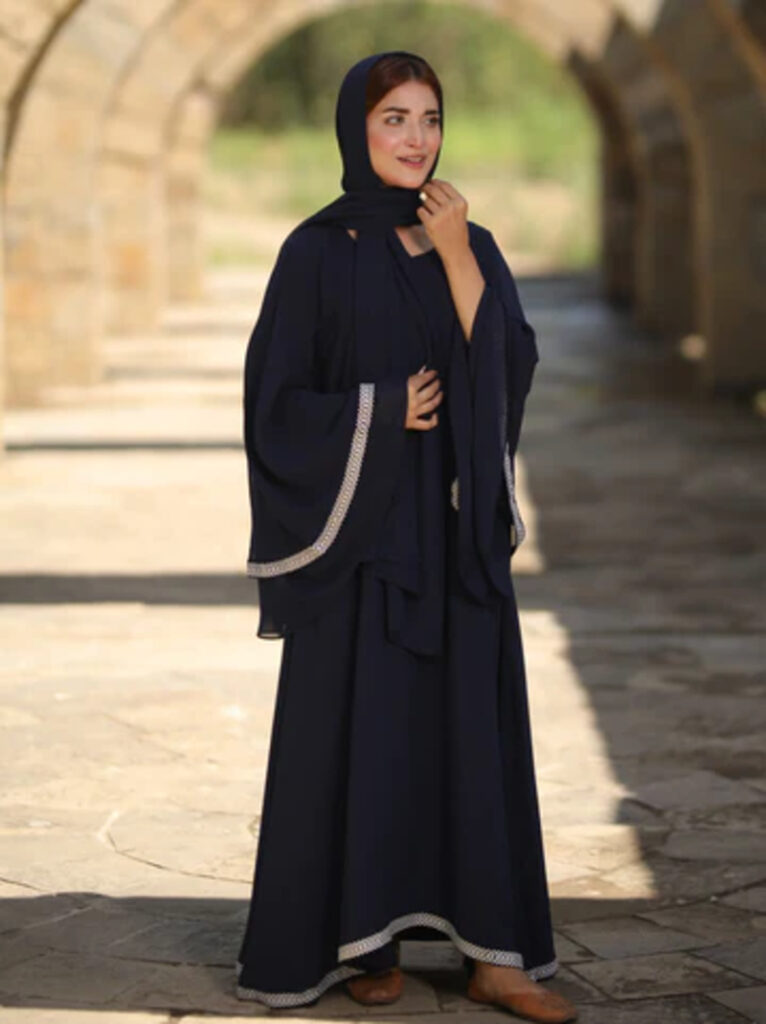 blue-umbrella-abaya