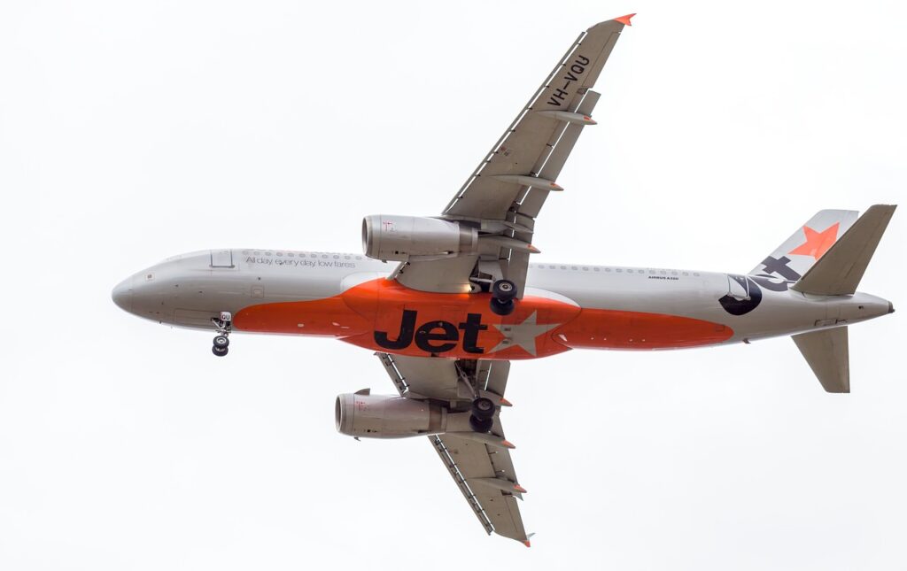 How Do I Speak to Someone at Jetstar Airlines?