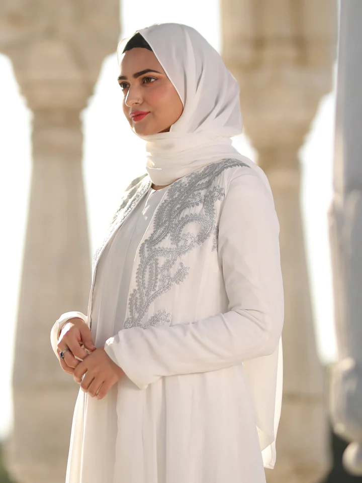 white-embroidered-abaya