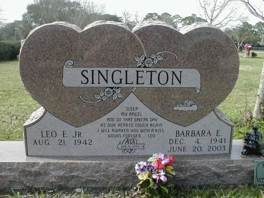 Couple-headstones-singletion-image