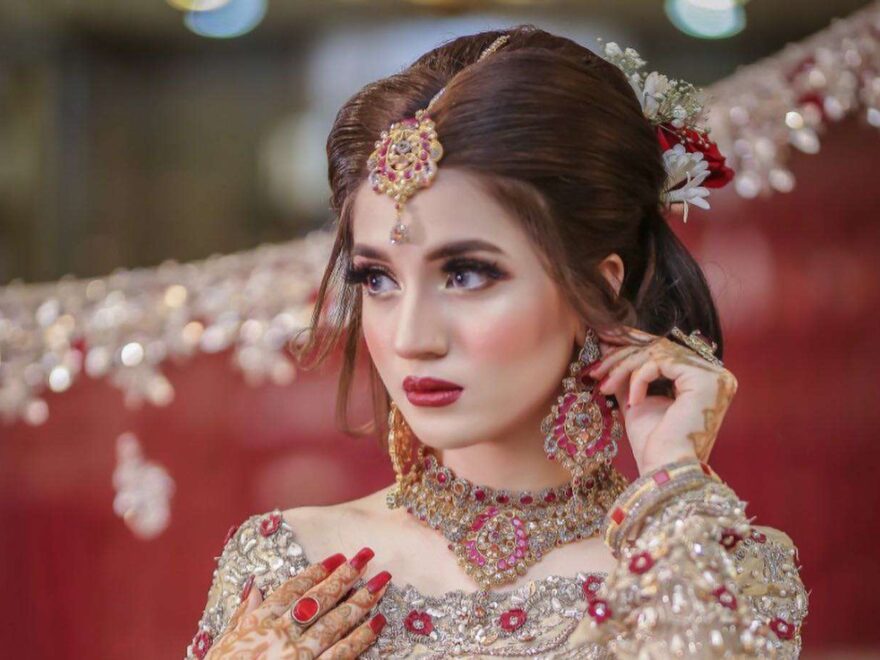 party makeup service at home in Pakistan facial Service at home in Pakistan