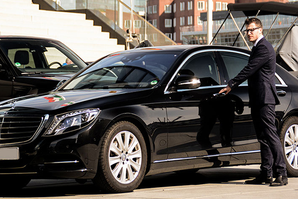 Luton airport taxi service