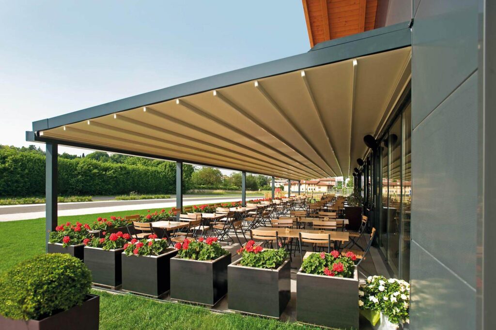 5 Reasons to Install Retractable Awnings in Your Outdoor Space