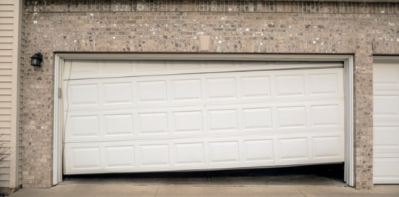 The Impact of Ottawa's Climate on Garage Door Repairs