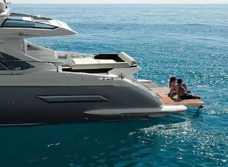 Luxury Yacht Charter Miami: Experience the Ultimate in Style and Comfort