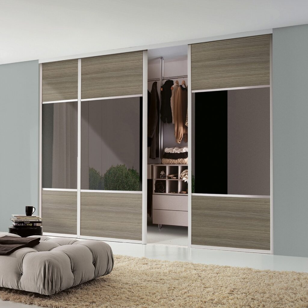 wardrobe with sliding doors