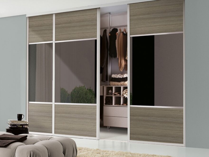 wardrobe with sliding doors