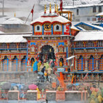 Learn how to Book most affordable chardham yatra package from Mumbai online