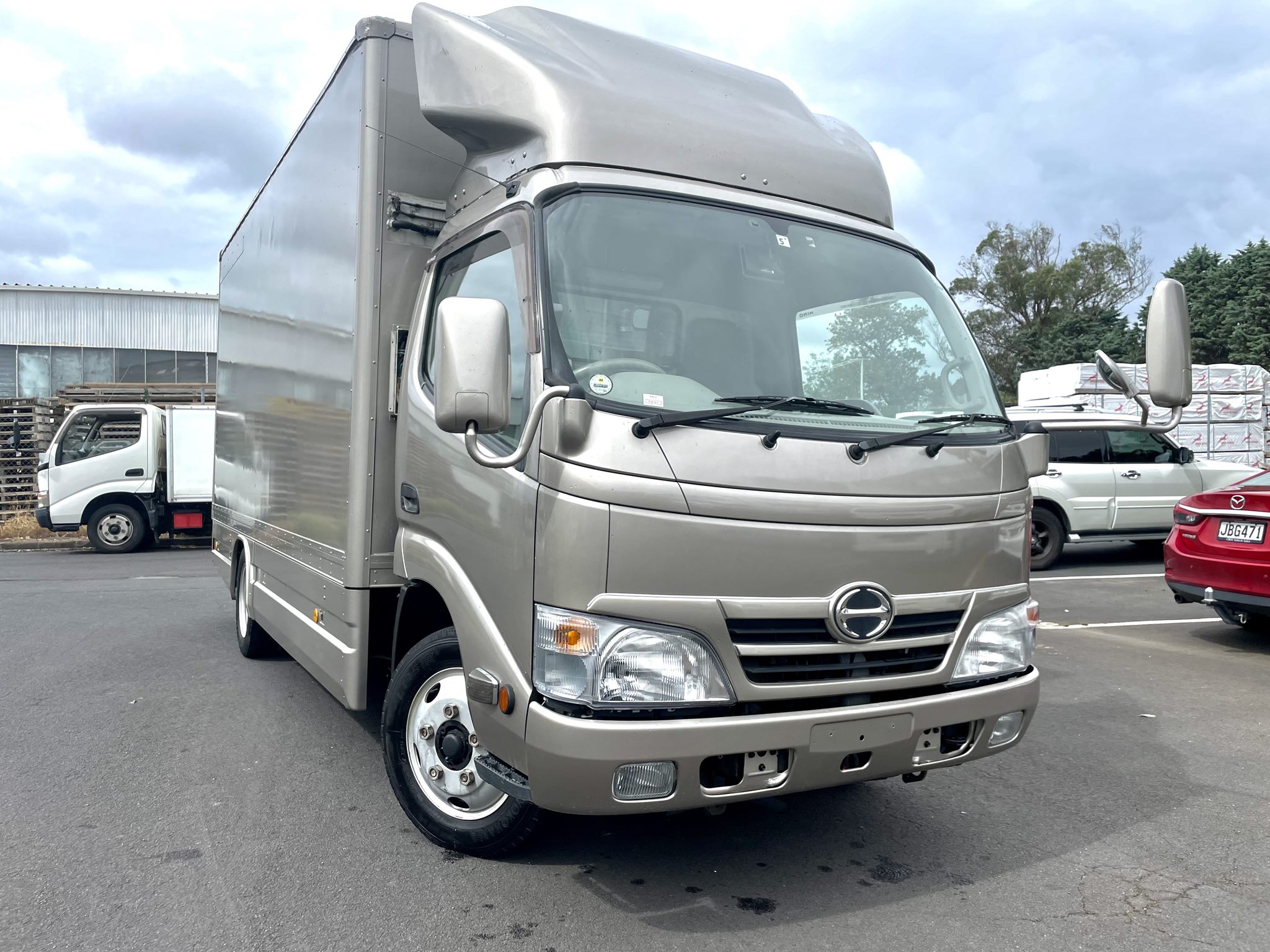 second hand trucks for sale nz