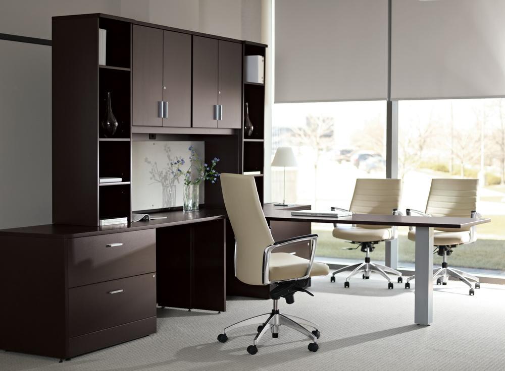 Why Should You Choose Office Desk Furniture From Furniture Stores In Houston, Texas For Ultimate Productivity?