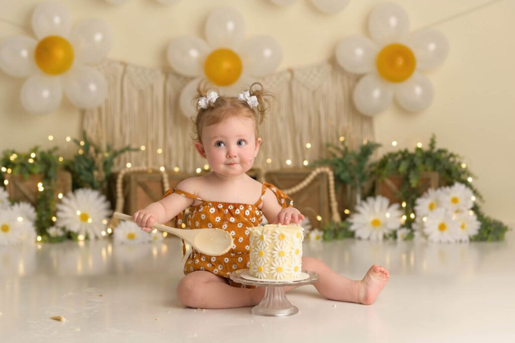 Capturing Joyful Moments: A Comprehensive Guide to Unique Cake Smash, Children, and Family Photography in Austin