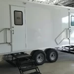 portable bathroom rental