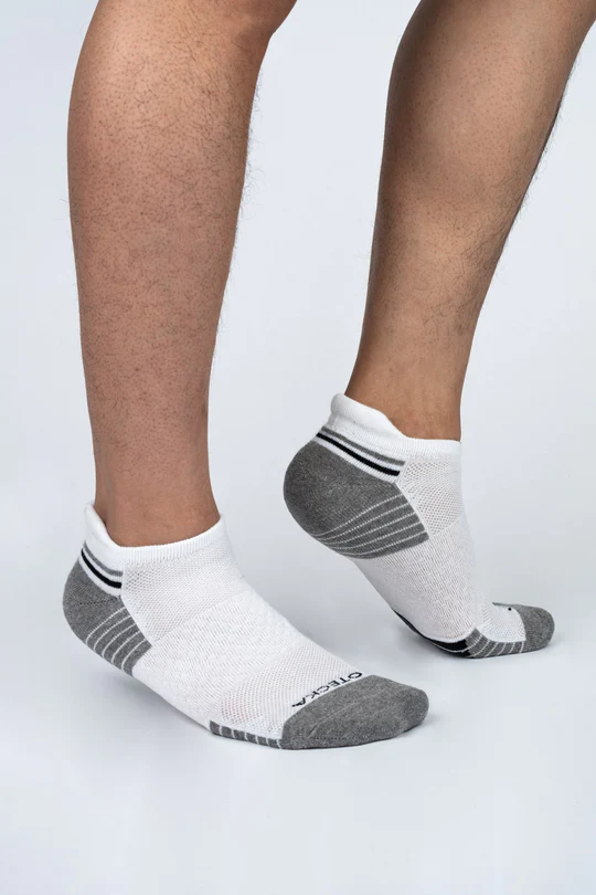 performance ankle socks white