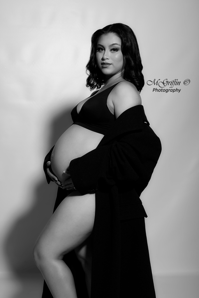 Embrace the Journey: When Is the Best Time to Schedule Maternity Photography?