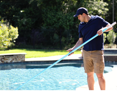 Avoid Costly Mistakes: Hiring the Right Piscinevo Concrete Pool Repair Service