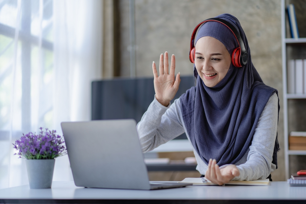 shia female quran teacher