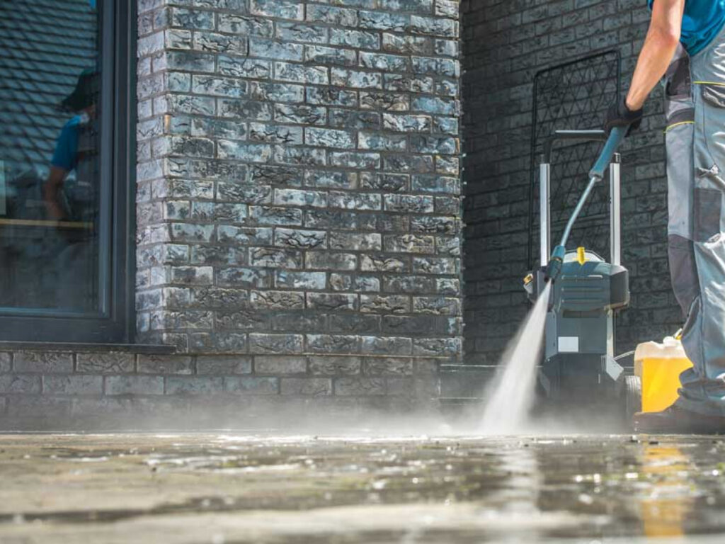 Pressure Washing Services in Livonia MI