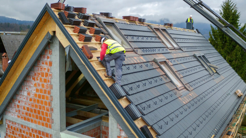 Roof Replacement Auckland: How To Select The Top Roofing Contractors For Your Home