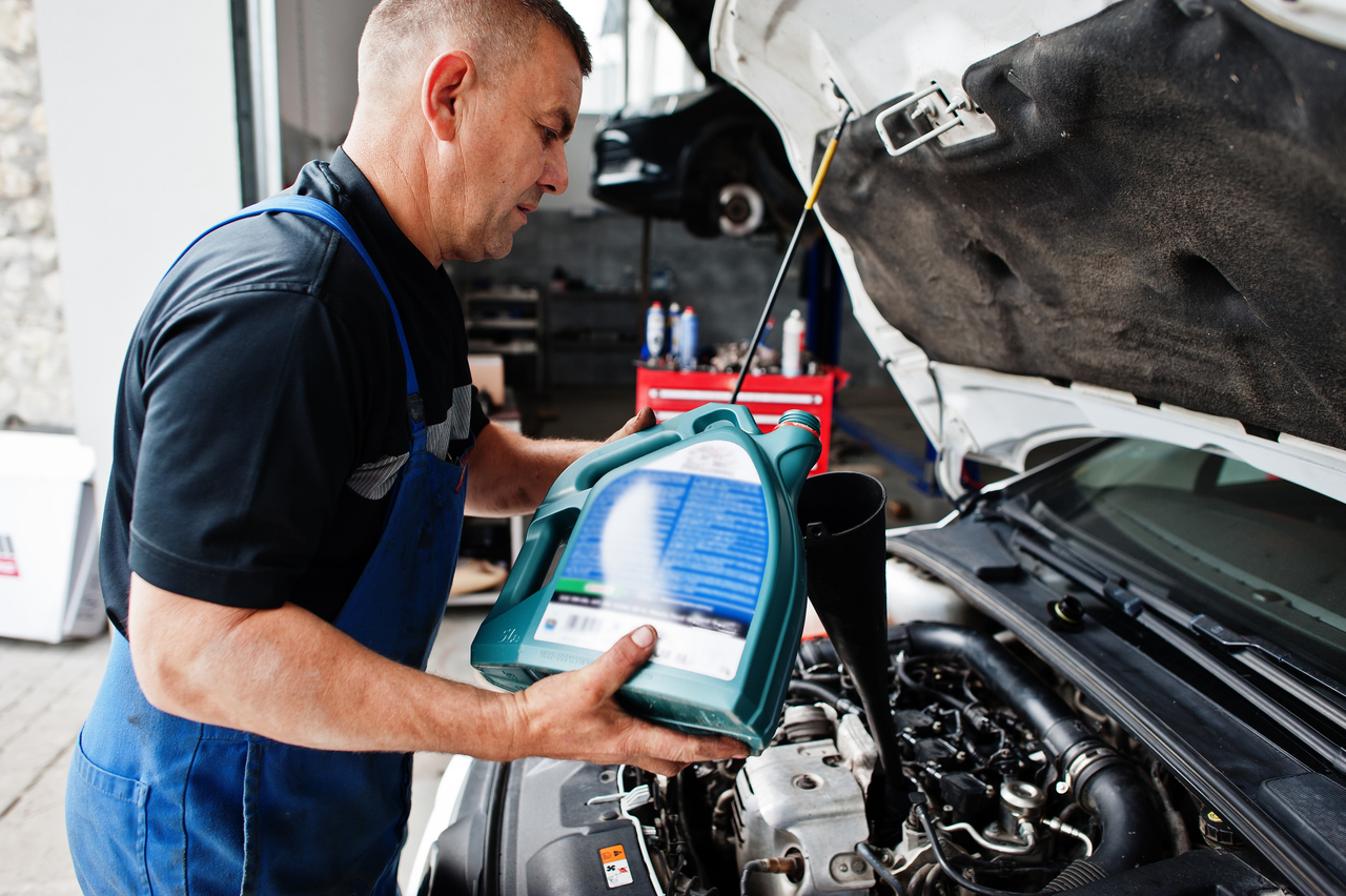 Everything You Need to Know About Car Oil Changes - Service My Car