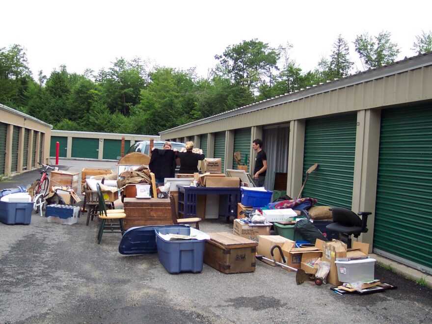 storage unit clean-out service