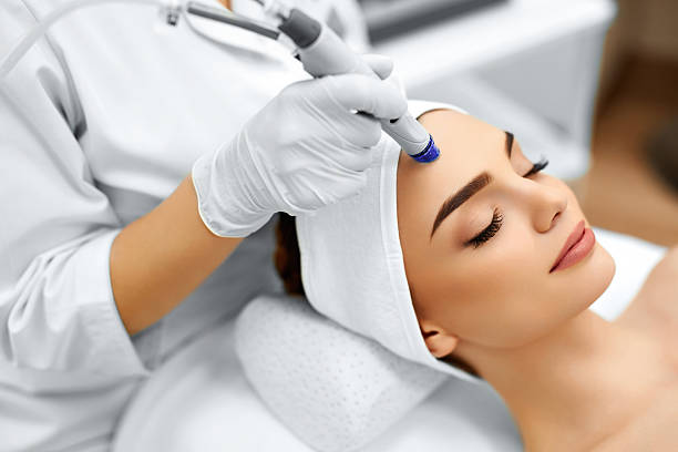 Aesthetic Treatments vs. Beauty Treatments in 2024