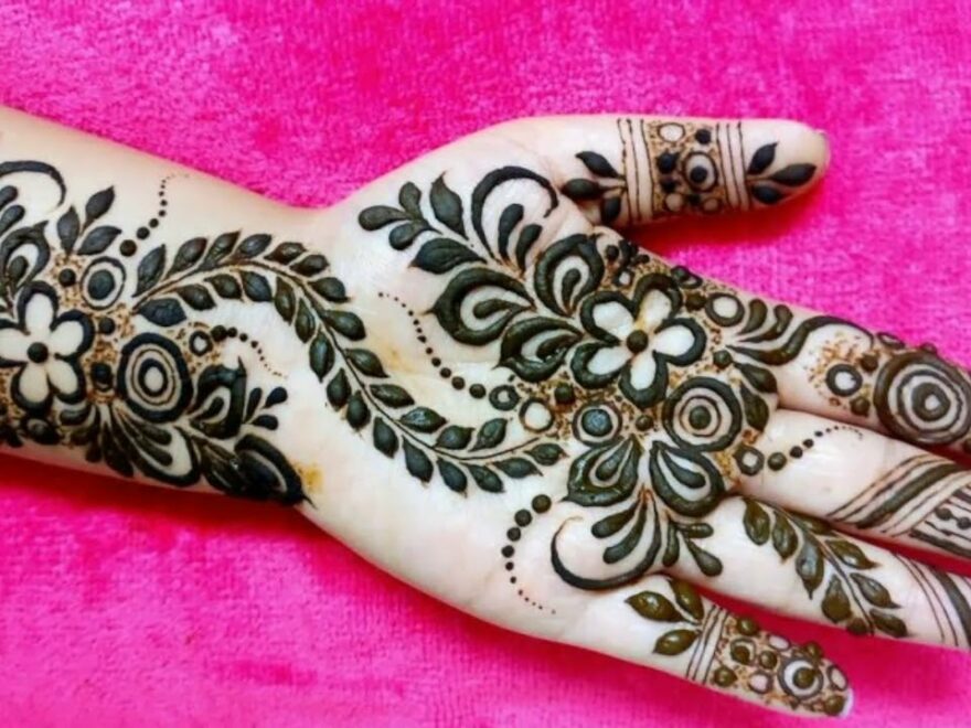 front hand simple mehndi design