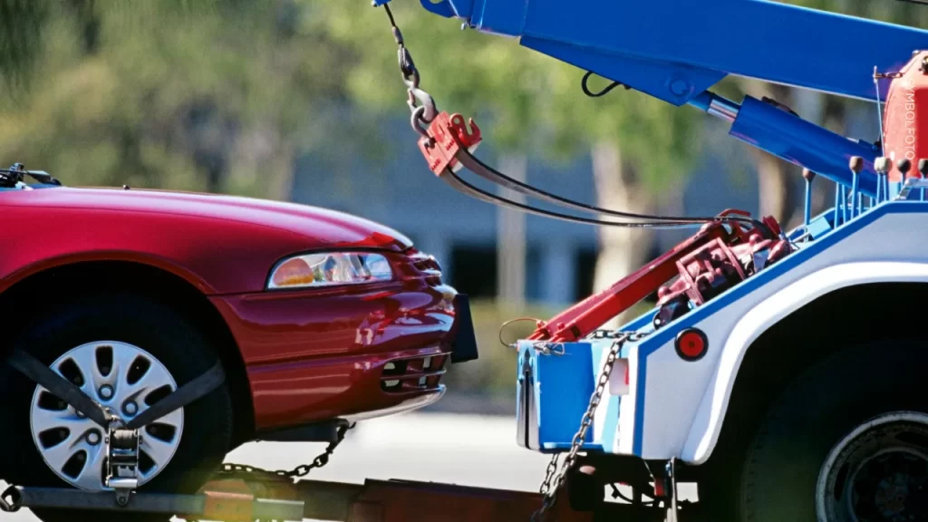 Why Fast Response Times Matter When You Need a Tow