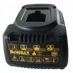 dewalt charger solid yellow light