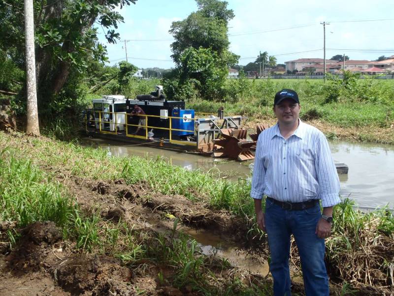 canal dredging equipment